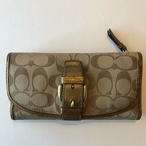 Coach Gold Wallet GUC